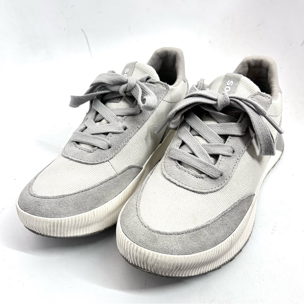 SOREL Out N About III City Sneaker
Women’s 7.5 Moonstone Dove Waterproof - Picture 4 of 11